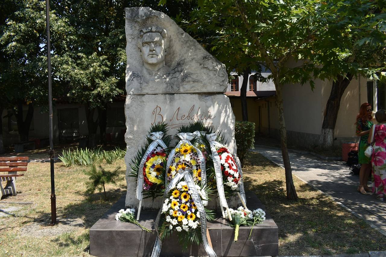 Асеновград чества 186 години от рождението на Васил Левски